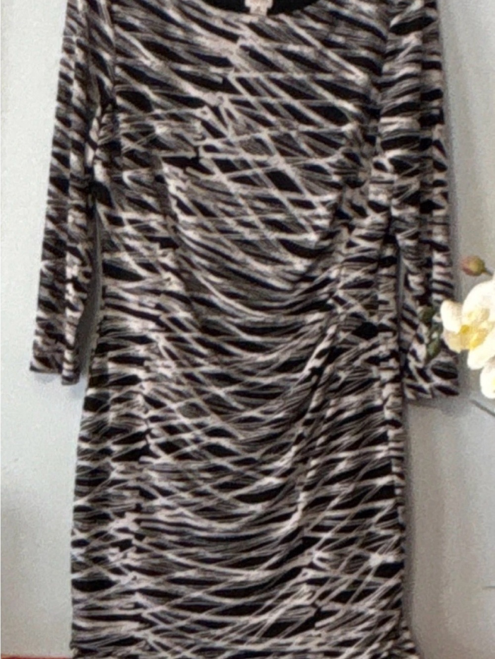 Anne Klein Black and White Abstract Print Long Sleeve Dress